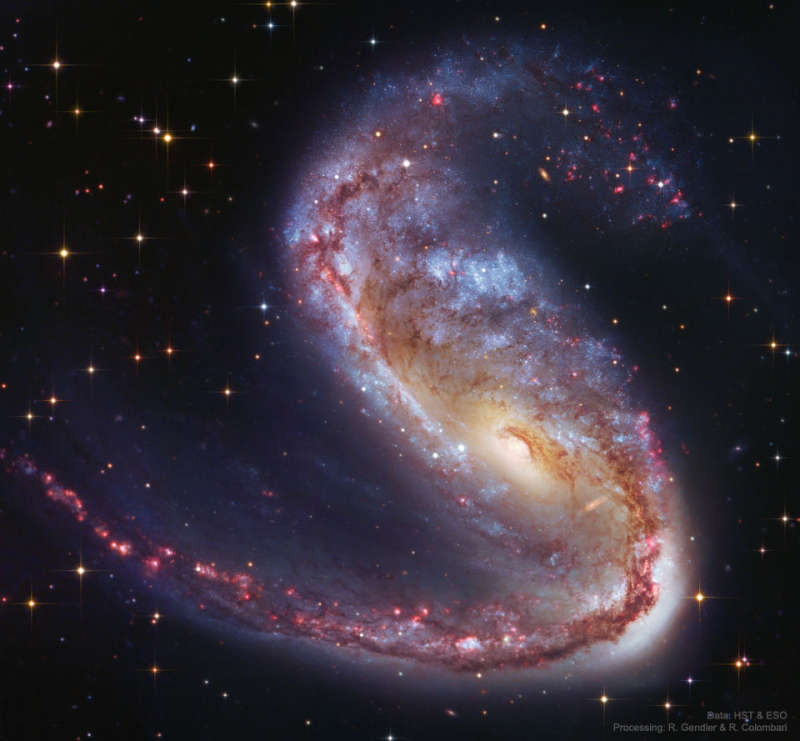 APOD: 2020 August 4 Б NGC 2442: Galaxy in Volans