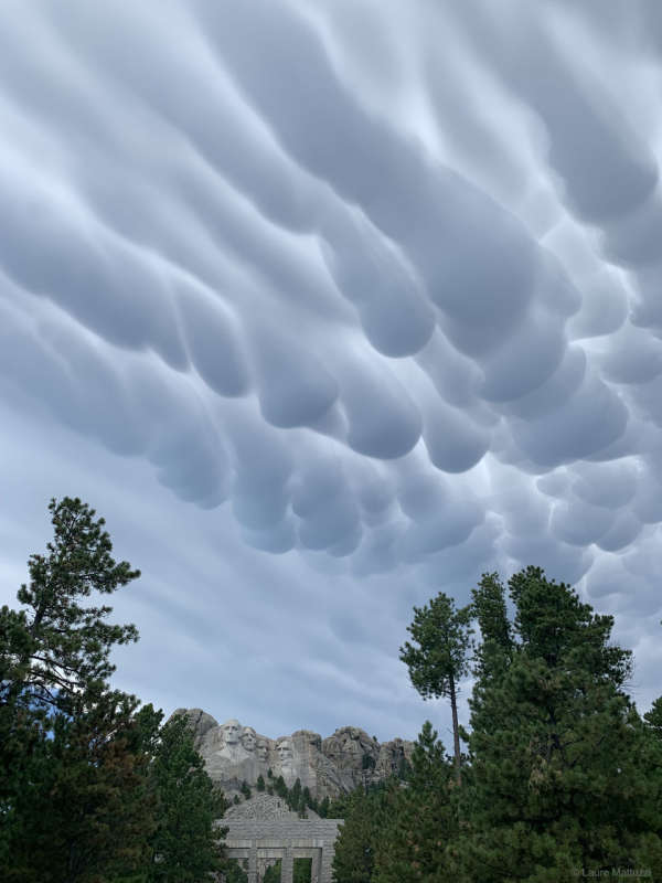 Mammatus Clouds over Mount Rushmore