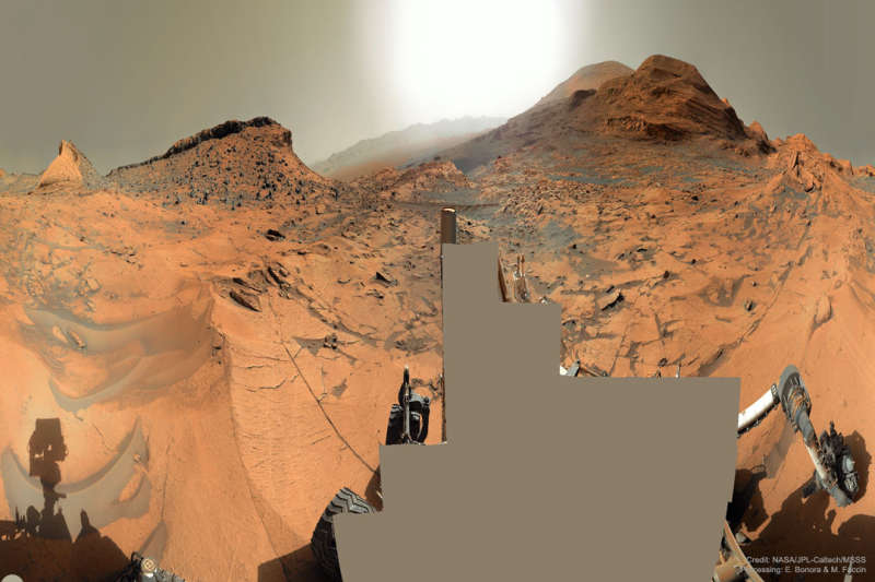 Панорама Марса от Кьюриосити
