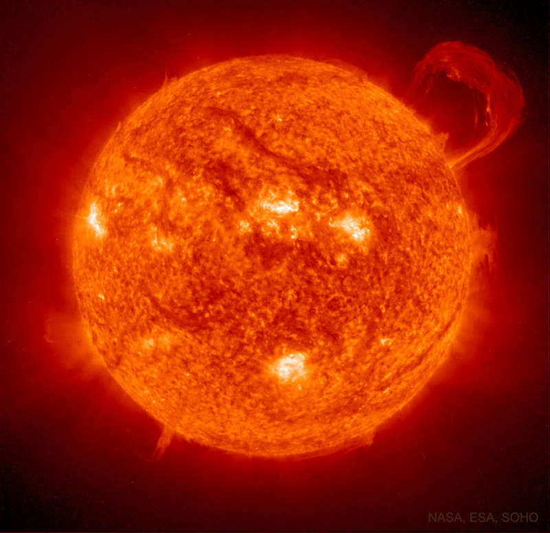 Солнечный протуберанец: вид с SOHO