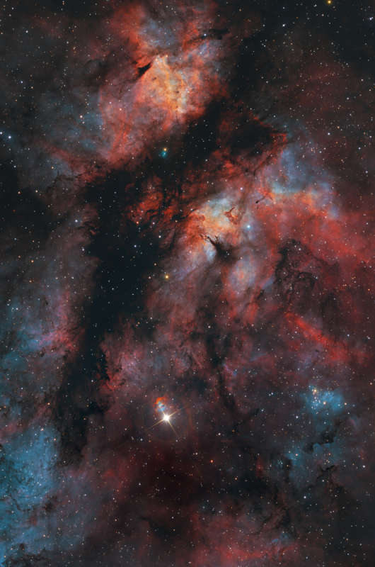 http://images.astronet.ru/pubd/2022/06/20/0001838547/gamma-cygni-nebula-and-sadr1024.jpg