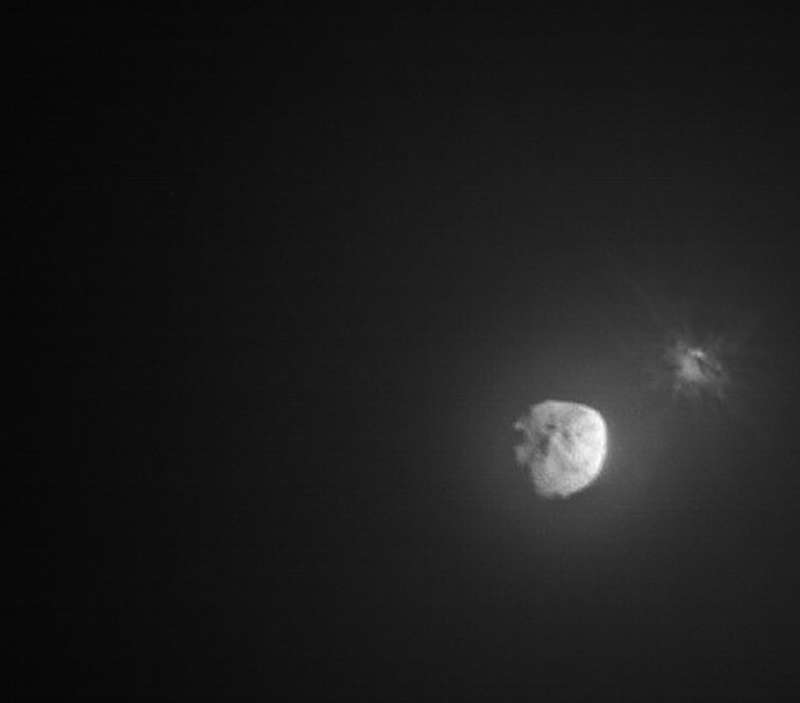 Udar po asteroidu apparata DART: vid iz kosmosa
