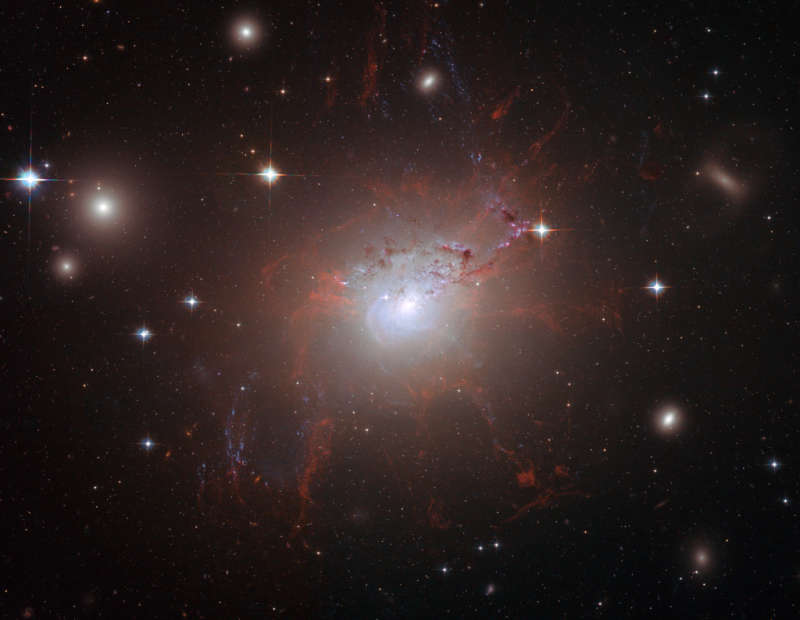 Активная галактика NGC 1275