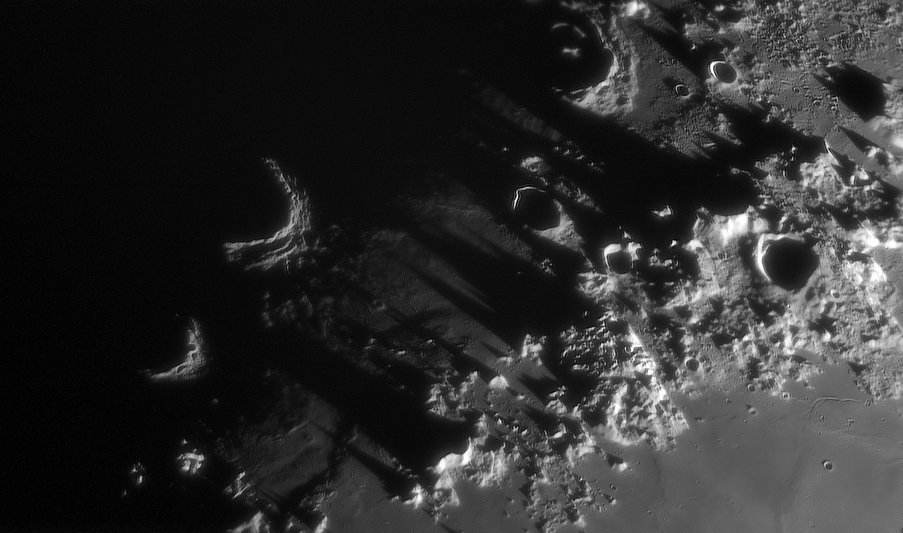 Dlinnye teni Kavkazskih gor