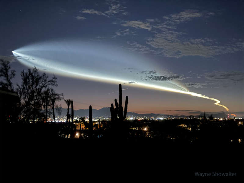 APOD: 2025 October 15 � Rocket Launch Plume over Tucson