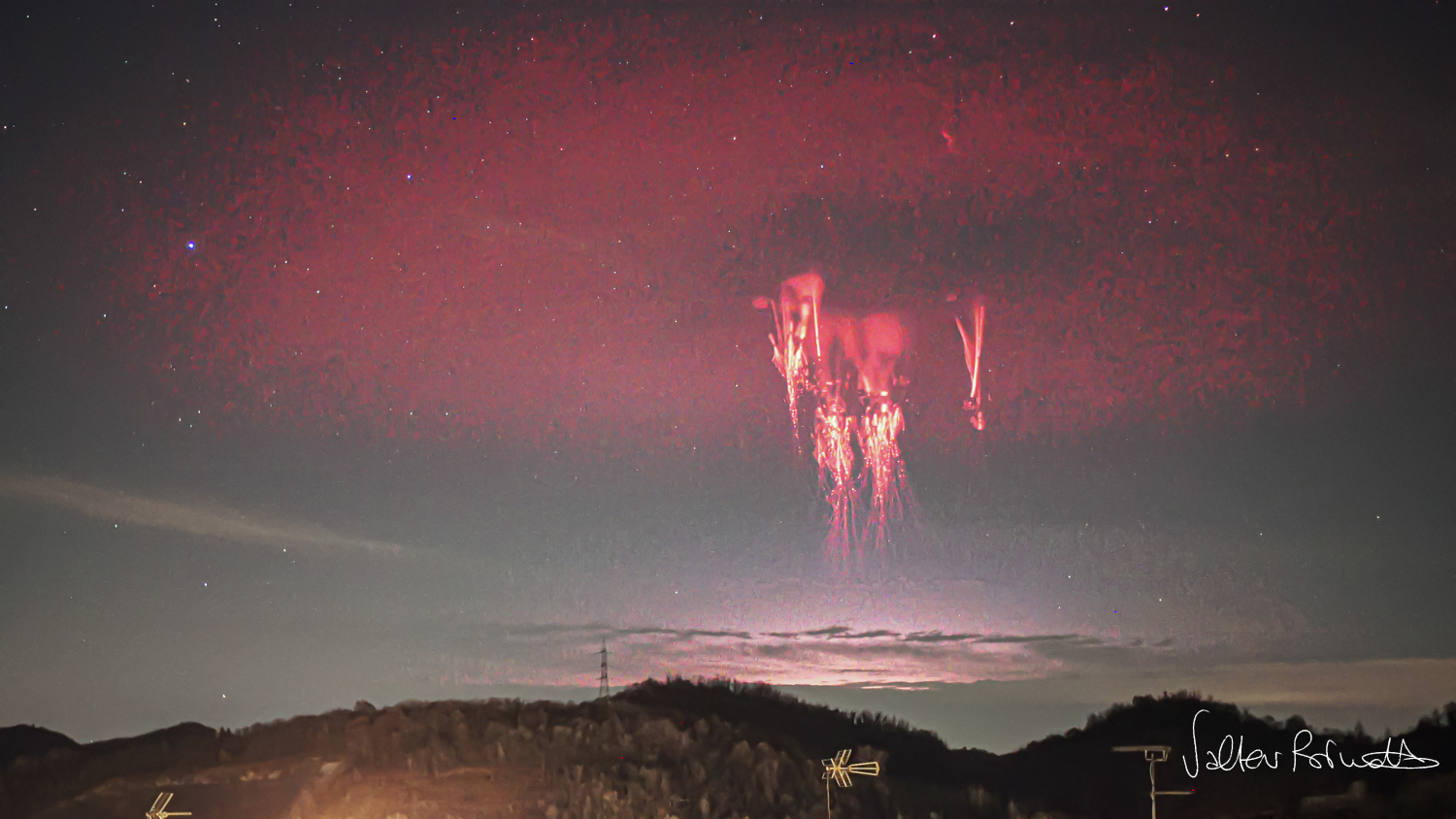APOD: 2025 December 23 � Red Sprites and Circular Elves Lightning over Italy