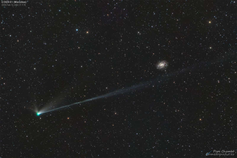 APOD: 2026 February 17 Б Tails of Comet Wierzchoе