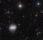 Галактики в Реке: NGC 1300 и NGC 1297