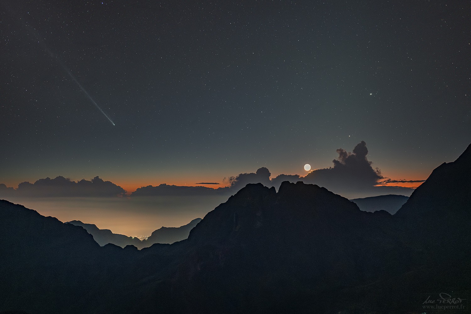 APOD: 2026 April 18 � PanSTARRS and Planets