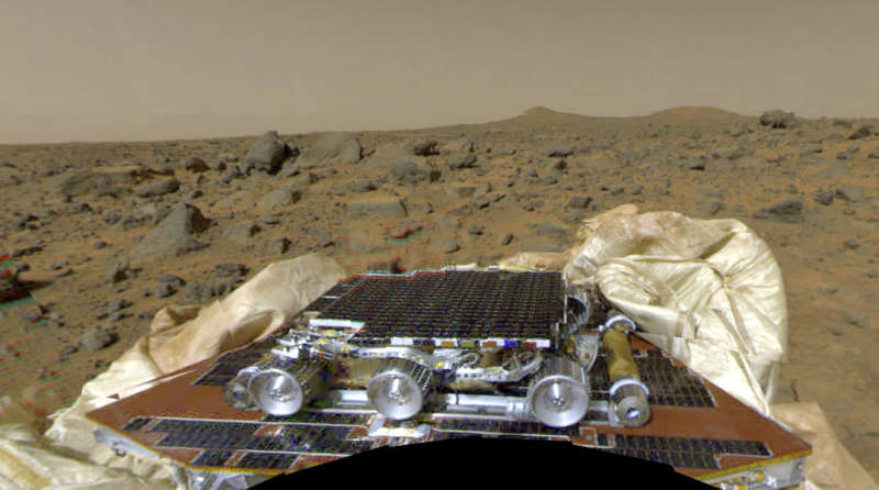 APOD: 2026 July 4 � Pathfinder on Mars