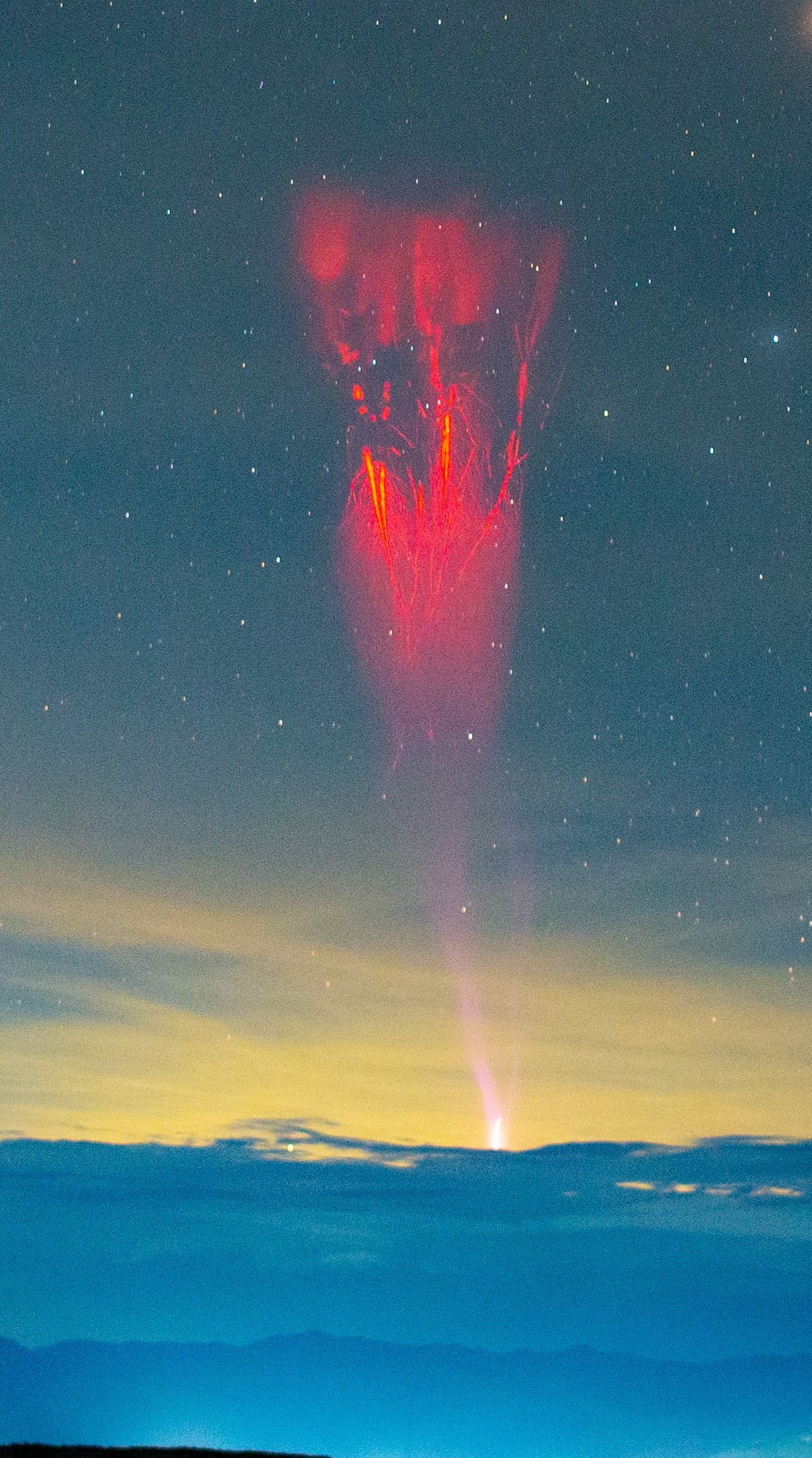 APOD: 2026 July 15 � Red Sprites in the Tatacoa Desert