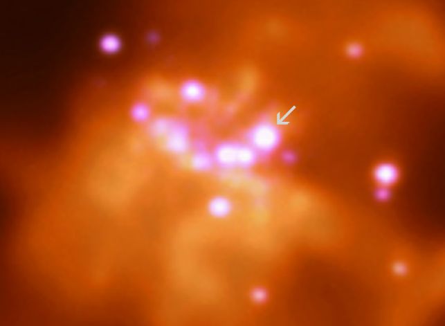 Srednemassivnaya chernaya dyra v galaktike M82