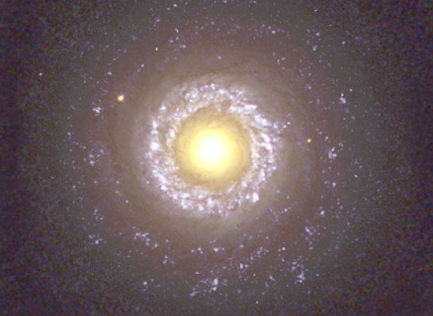 Spiral'naya galakatika NGC 7742