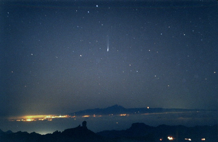 Comet Ikeya Zhang over Tenerife