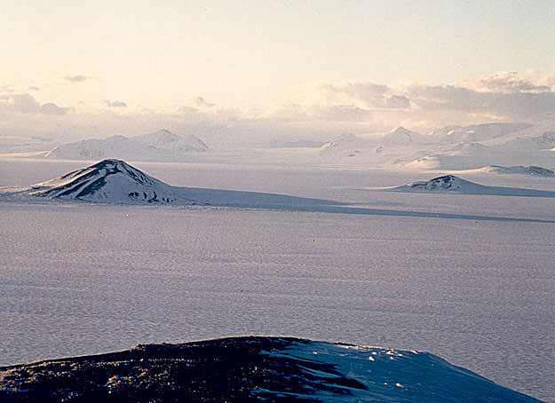 Вид ледового шельфа в Антарктиде