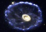 Teleskop Habbla nablyudaet siyayushee kol'co, rozhdennoe v rezul'tate 
lobovogo stolknoveniya galaktik