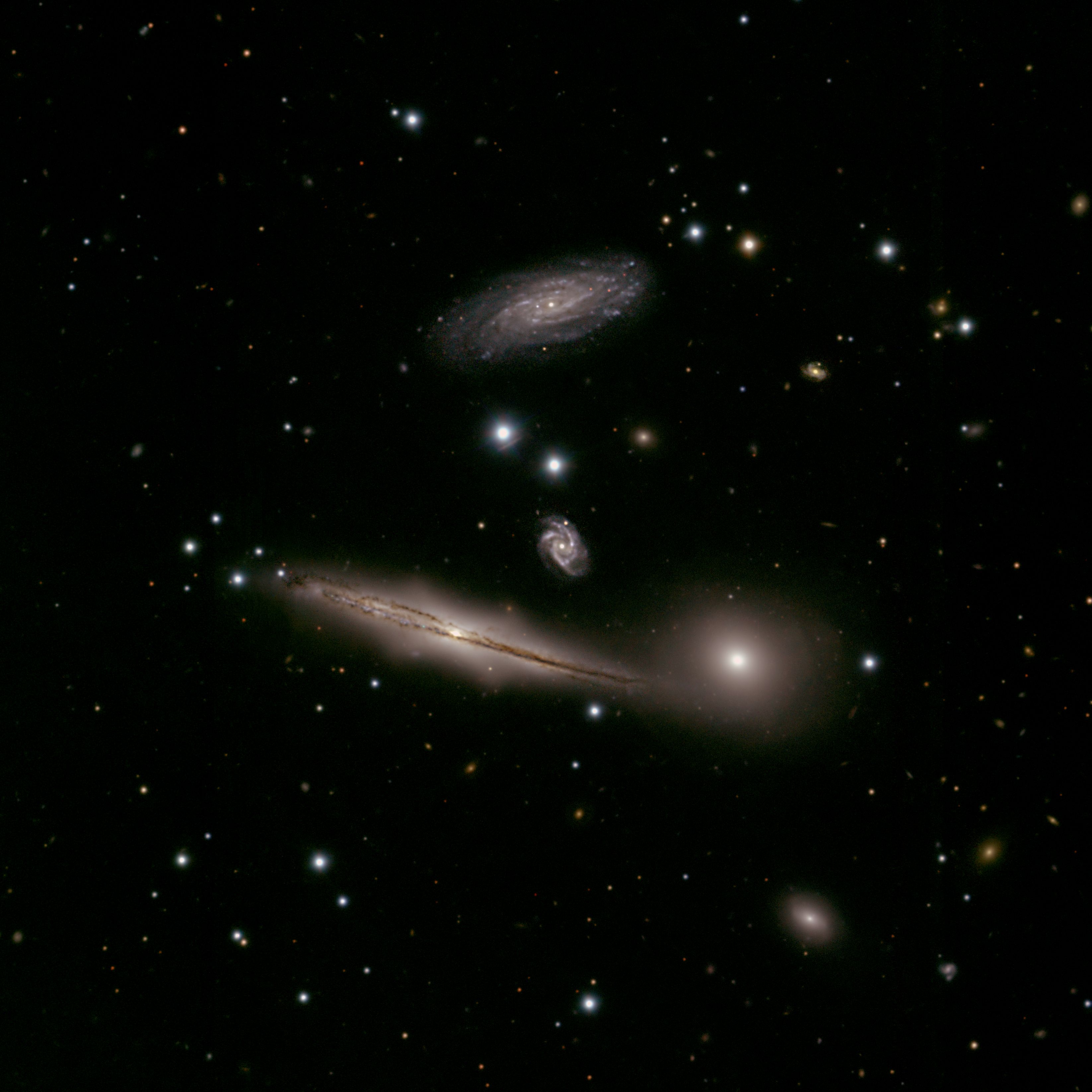 Группа галактик HCG 87