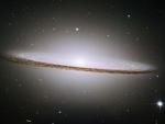 Галактика Сомбреро: вид в телескоп Хаббла