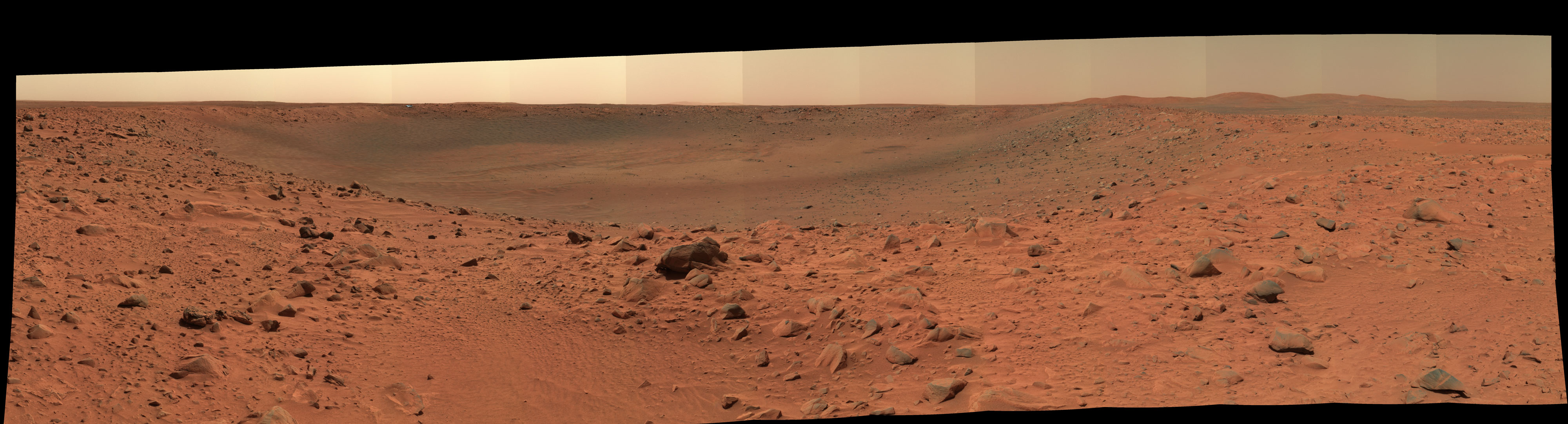 Marsohod  "Spirit": panorama s kraya kratera Bonnevill'