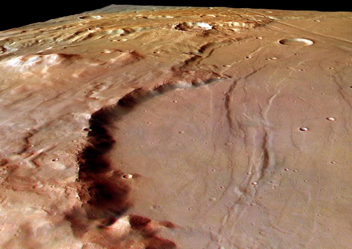 Stena kratera na plato Solis