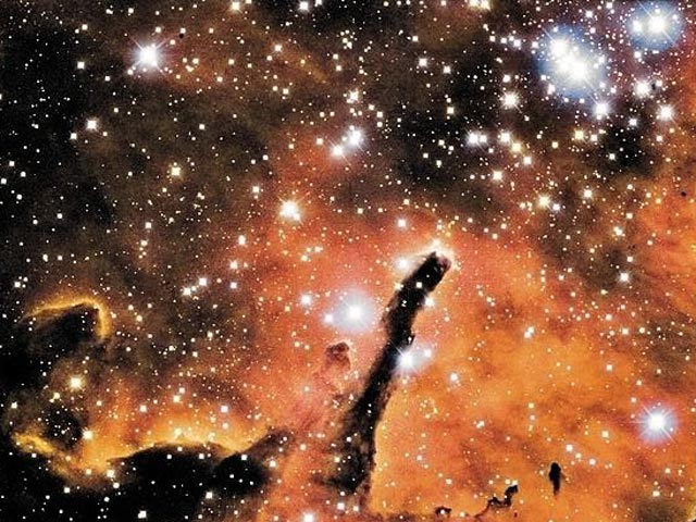 NGC 6823: oblaka i zvezdnoe skoplenie