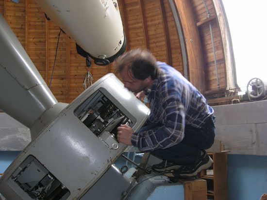 Ris. 8. Process nastroiki mehanizmov navedeniya teleskopa.