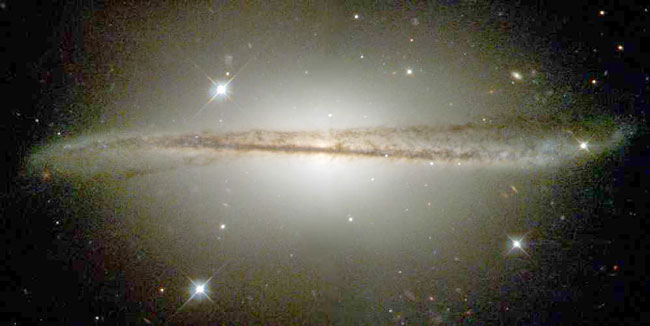 Изогнутая спиральная галактика ESO 510-13