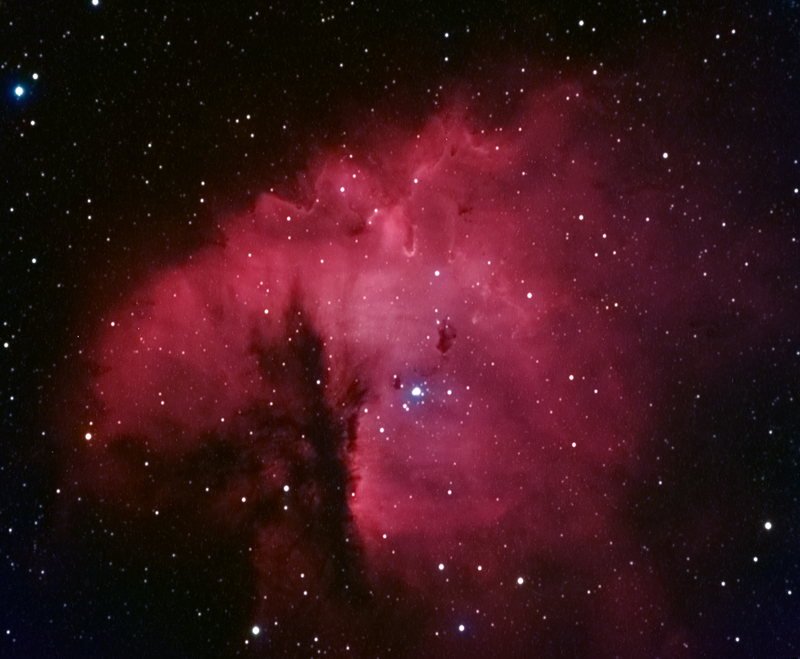NGC 281: skoplenie, oblaka i globuly