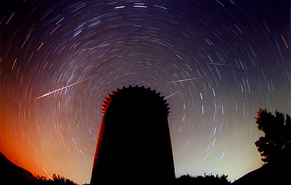 Leonids Above Torre de la Guaita