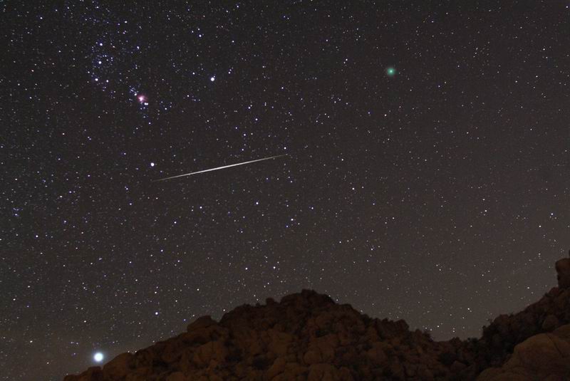 Kometa, meteor, tumannost', zvezda