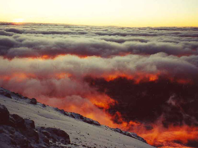 Восход Солнца над Килиманджаро