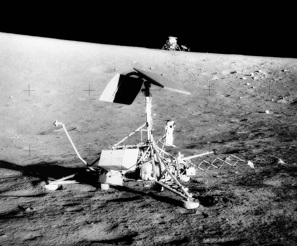 Apollo 12: Surveyor 3 and Intrepid