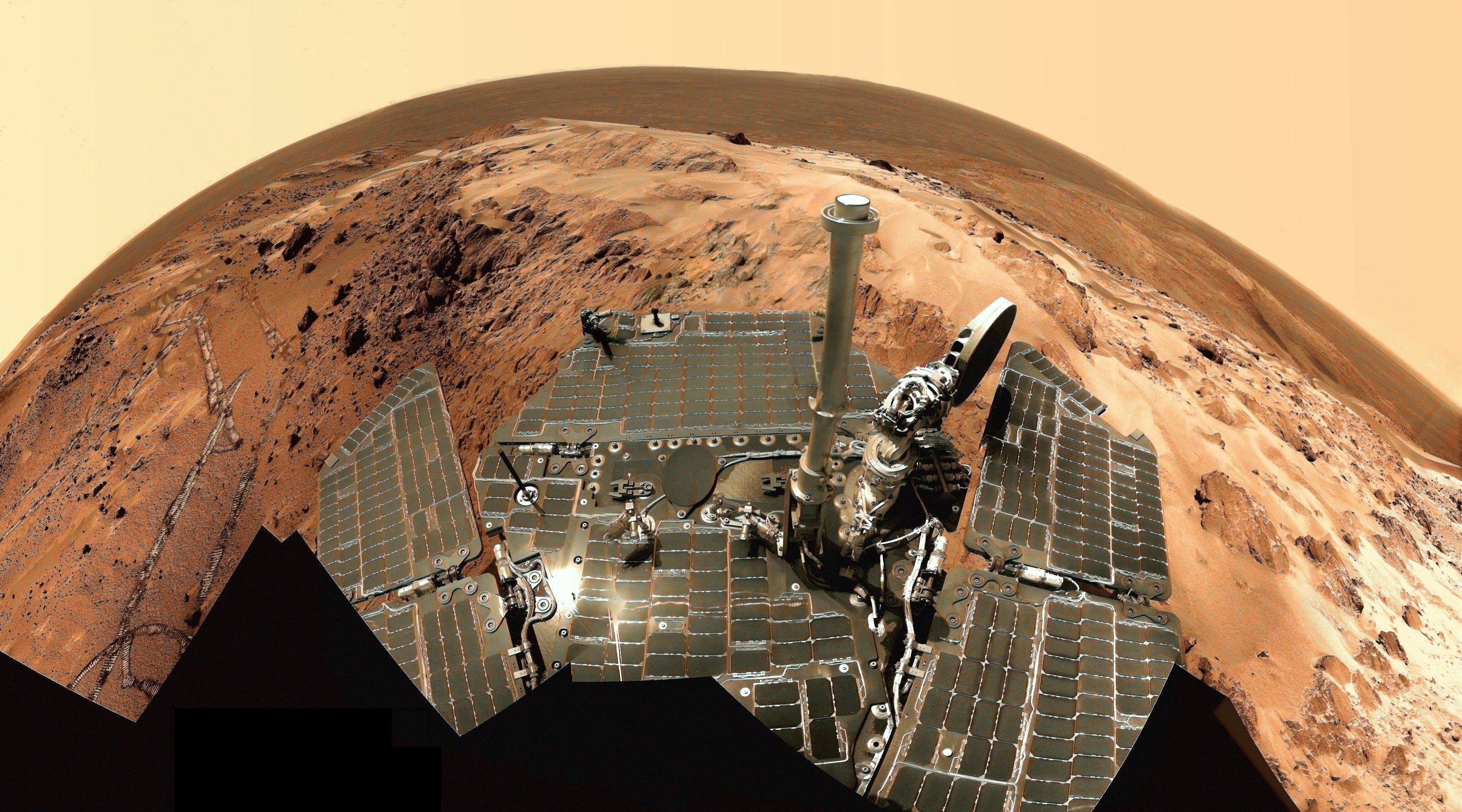 Vista Inside Gusev Crater on Mars