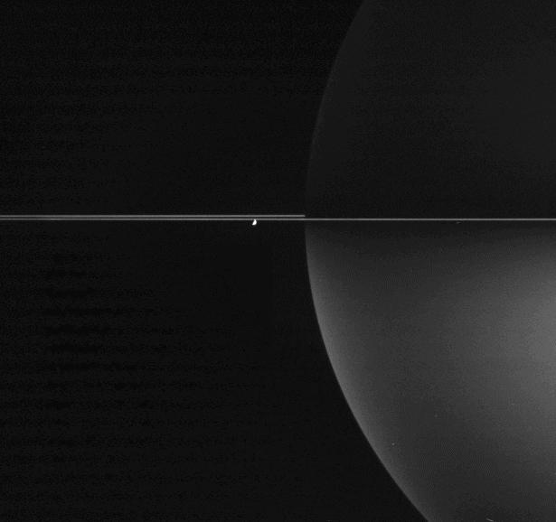 Thin Rings Around Polarized Saturn