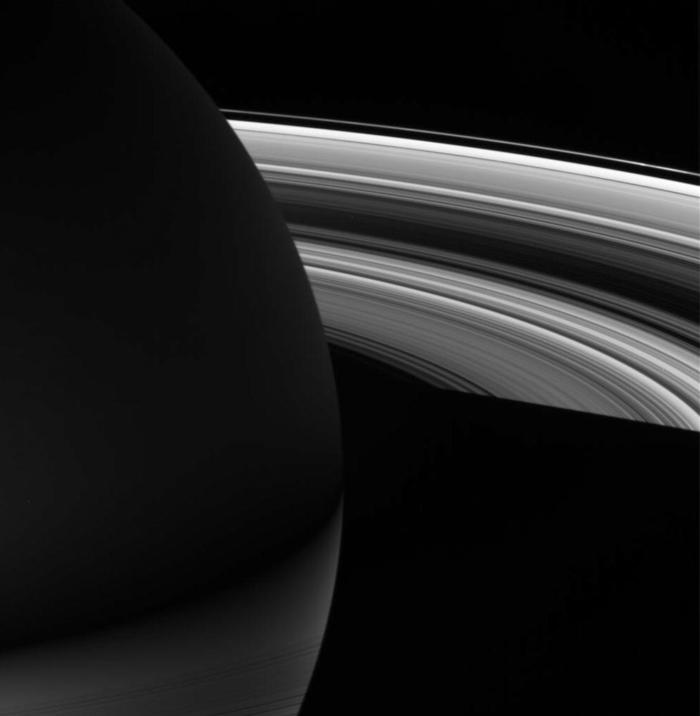 Nochnaya storona Saturna