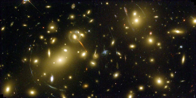 Скопление галактик Abell 2218: линзы