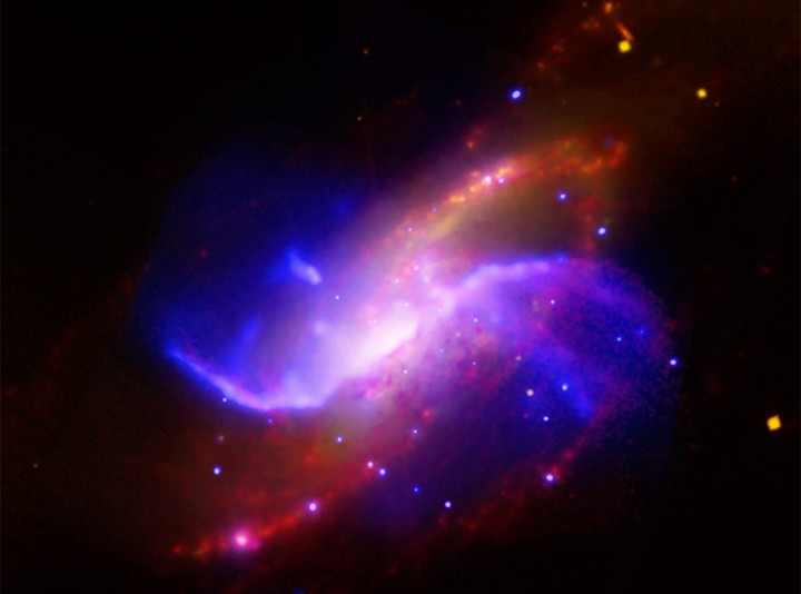Рукава NGC 4258