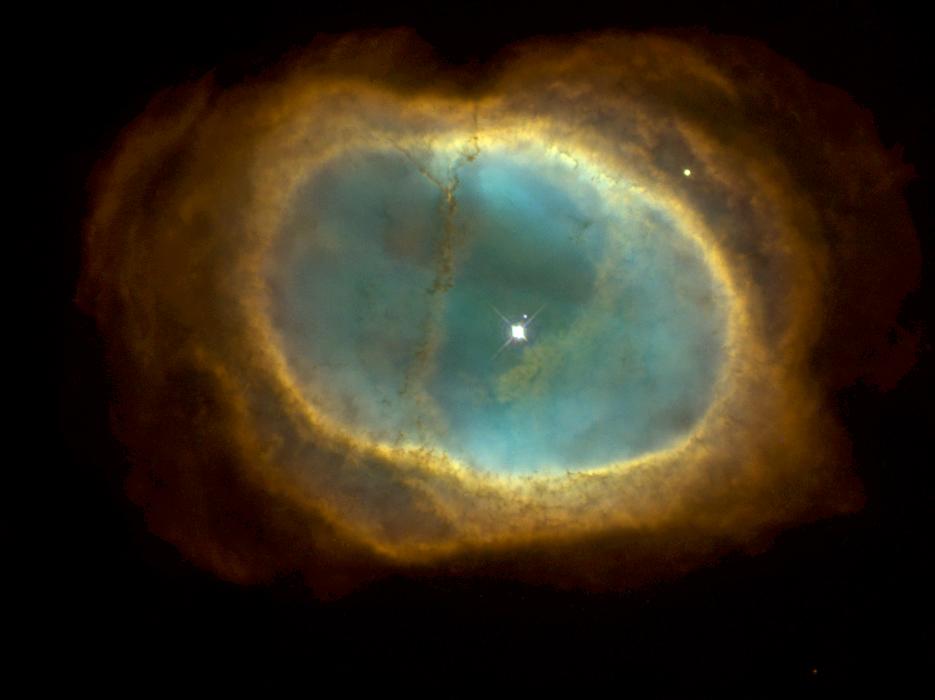 NGC 3132: Tumannost' vos'mi vspyshek