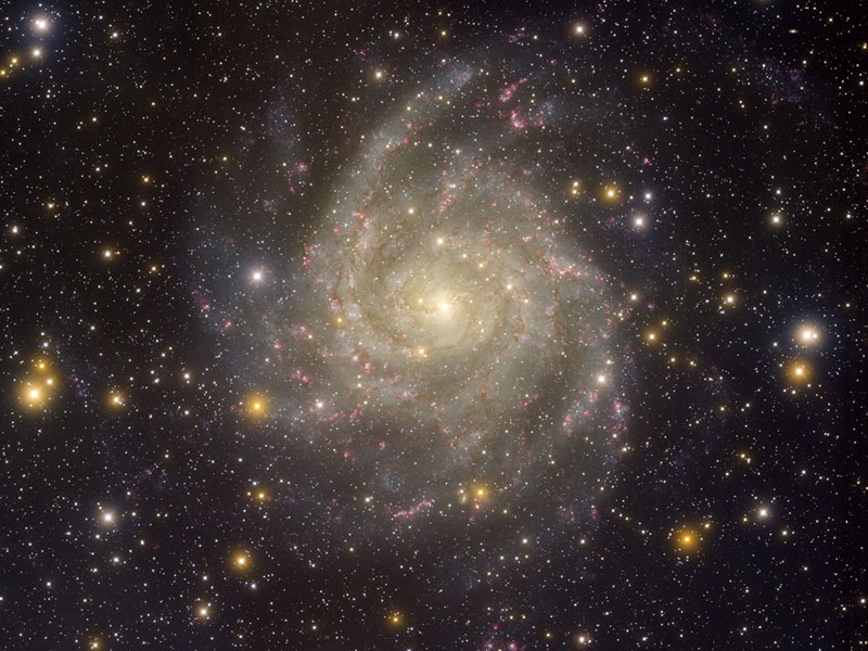 Skrytaya galaktika IC 342: vid iz observatorii Kitt Pik