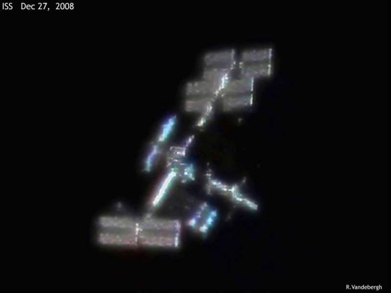 http://images.astronet.ru/pubd/2009/01/16/0001232829/ISS_20081227_074532t.small.jpg