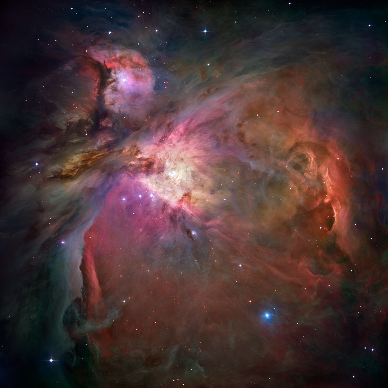 Tumannost' Oriona. Vid v teleskop Habbla