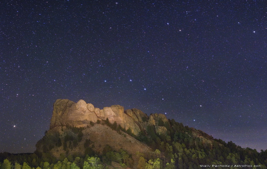Mount Rushmore s Starry Night