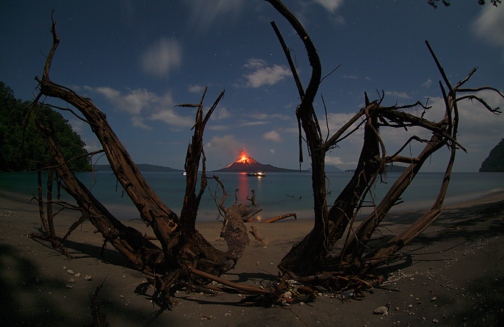 Izverzhenie Anak Krakatau