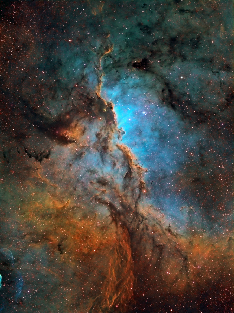 Formiruyushayasya tumannost' NGC 6188
