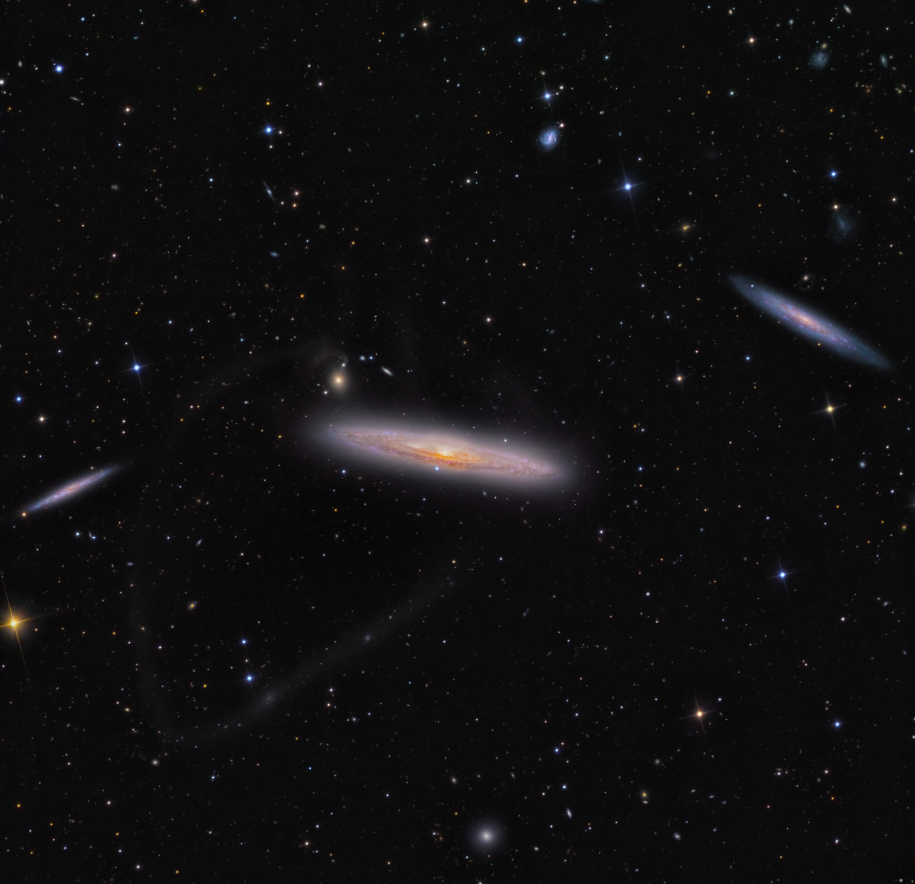 Star Streams of NGC 4216