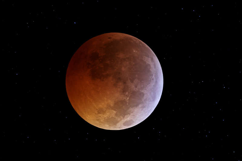 The Solstice Moon s Eclipse