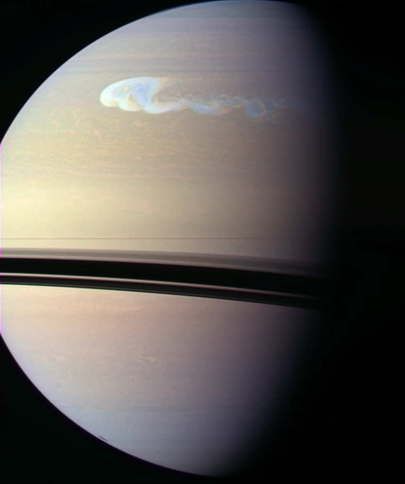 Жизнь на сатурне. Юпитер Кассини. Сатурн снимки Кассини. Телескоп Кассини. Фото земли с Сатурна Кассини.