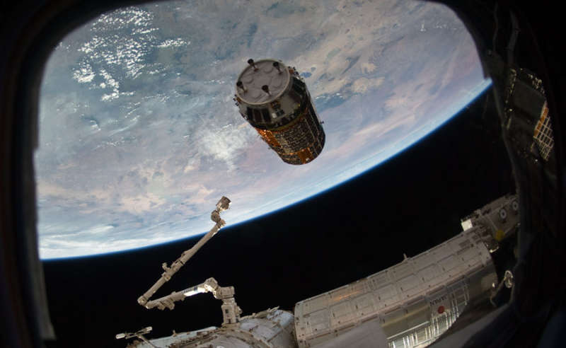 Japans Kounotori2 Supply Ship Approaches the Space Station