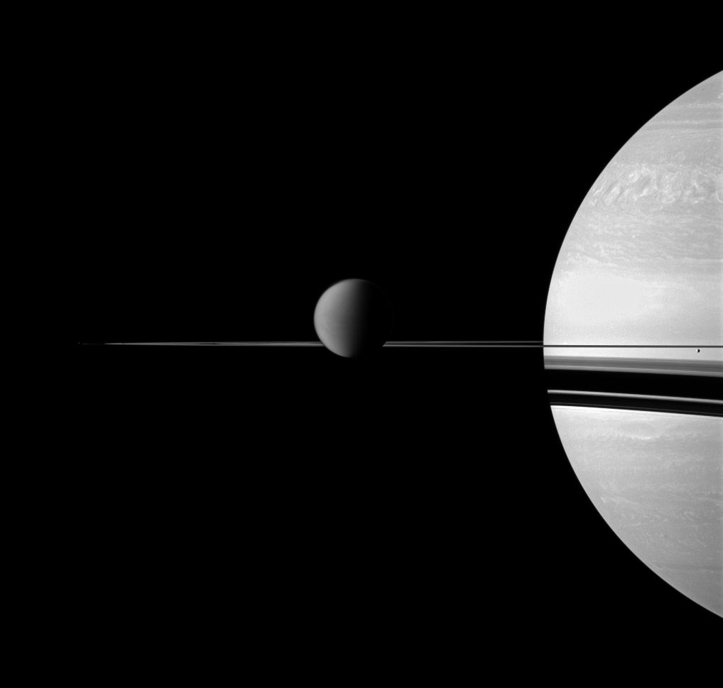 Titan, kol'ca i Saturn s apparata Kassini