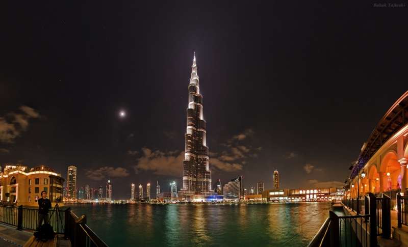 Звёздная ночь над Дубаем